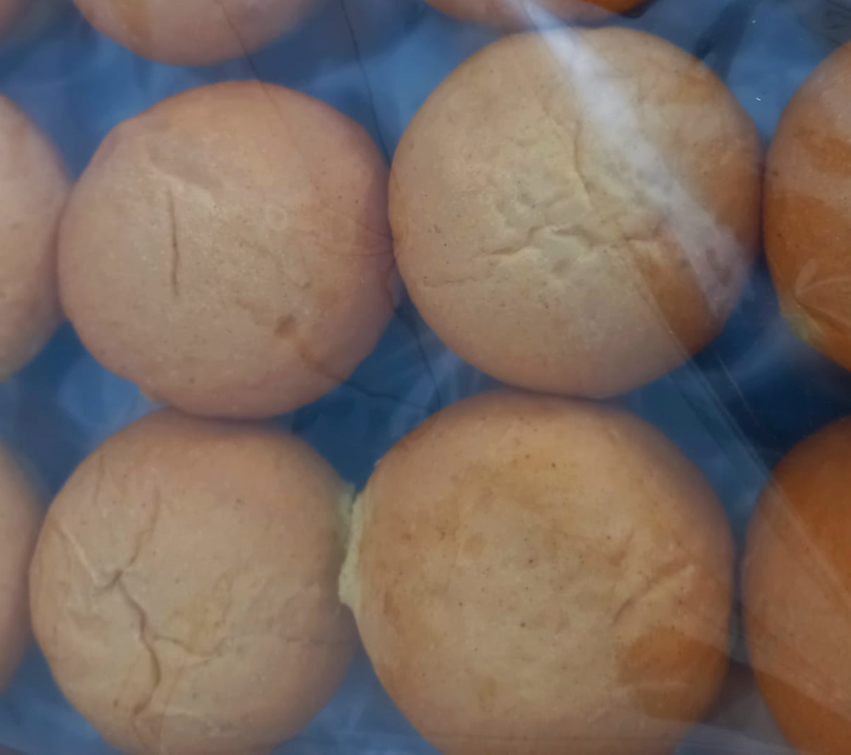 Pain à burger jaune au Curry
